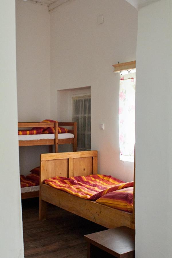 Pensjonat Vadrozsa Vendeghaz Rácalmás Zewnętrze zdjęcie